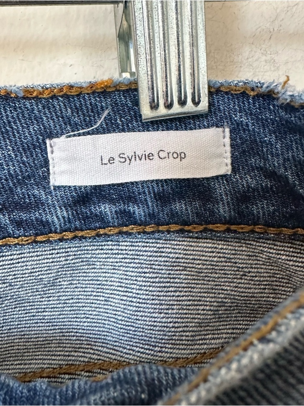 Frame Le Sylvie Crop Jeans Medium Wash Indigo Raw Frayed Hem Size 27 - Picture 5 of 7